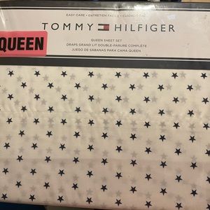 Tommy Hilfiger Sheet Set